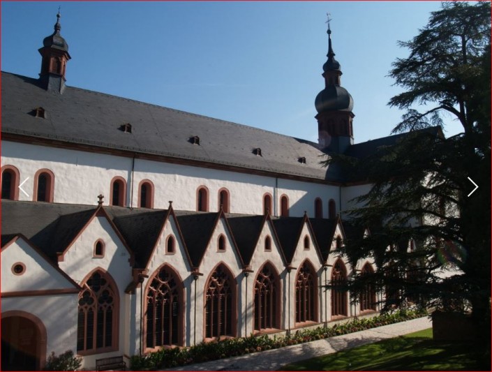 Kloster Eberbach ist der Startpunkt des Rheingauer Klostersteiges